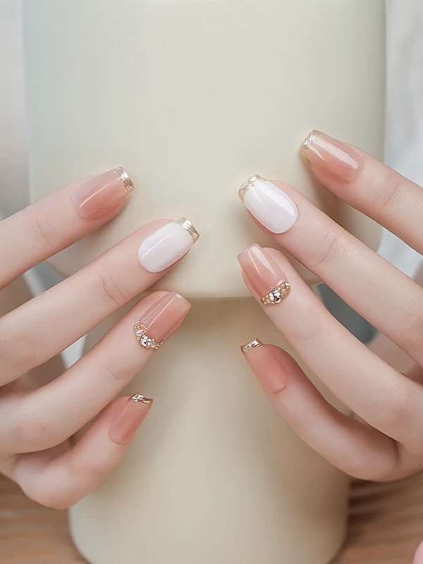 Oat Milk · Handmade Finger Nail - Image 3