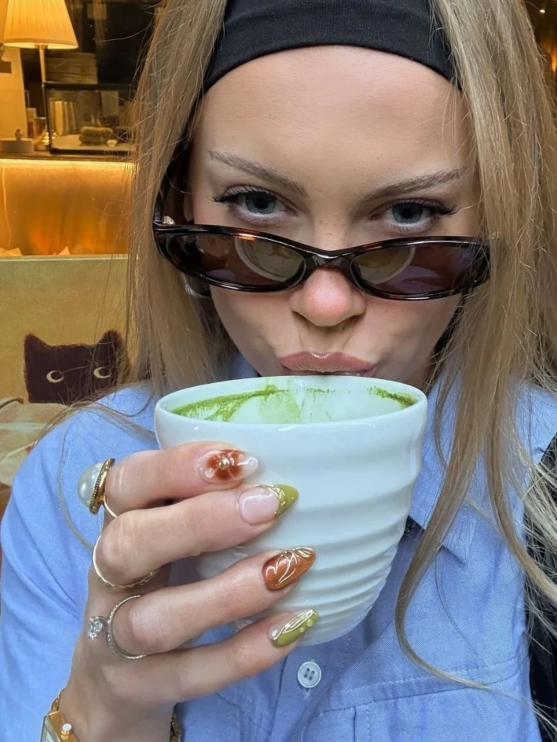 Ruby Red · Finger Nail - Image 12