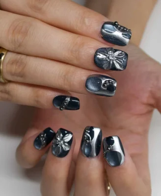 GlowUp-ErsaNailsPressOnNails_5_2048x2048