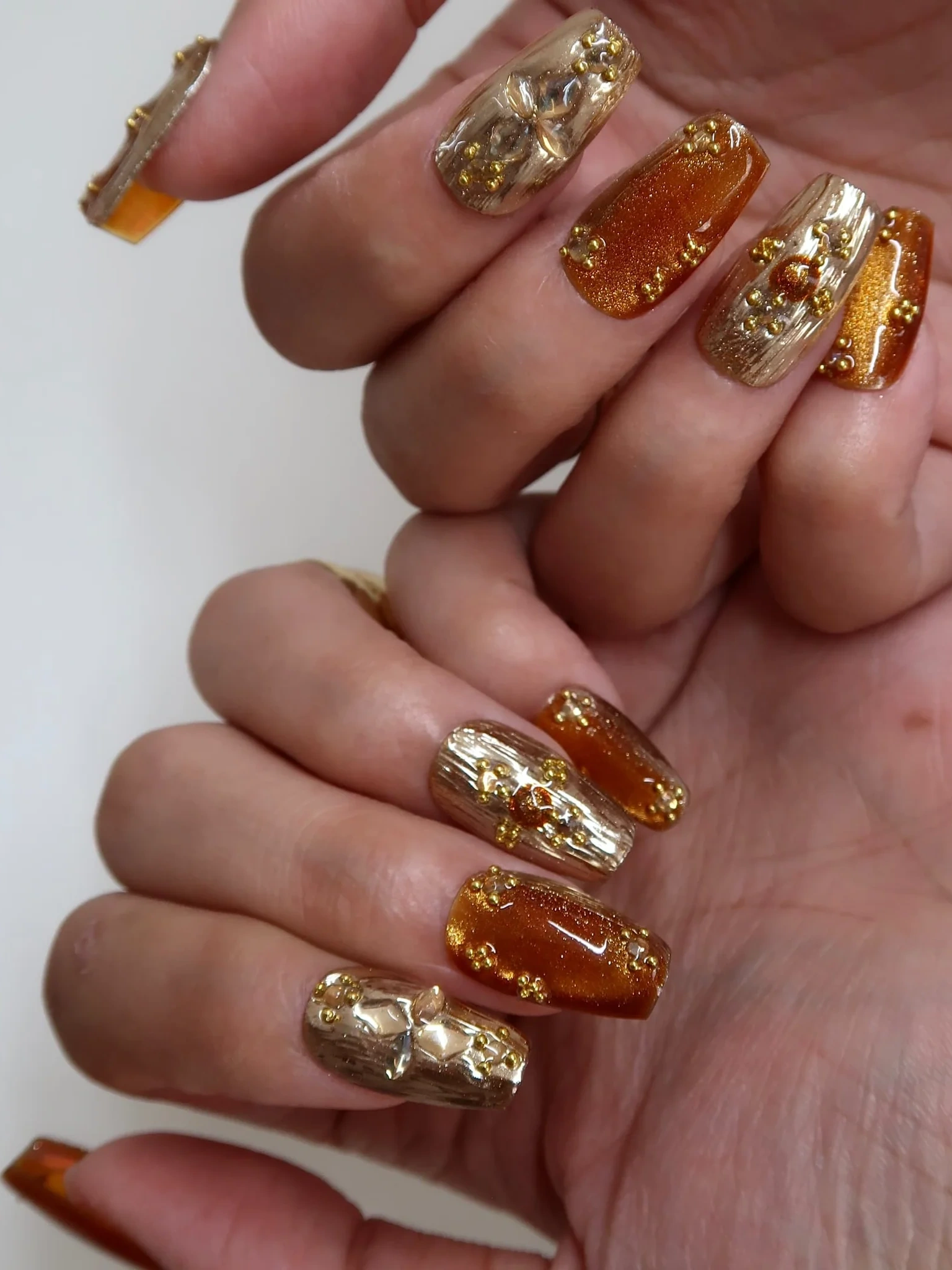 Glistening · Finger Nail - Image 2