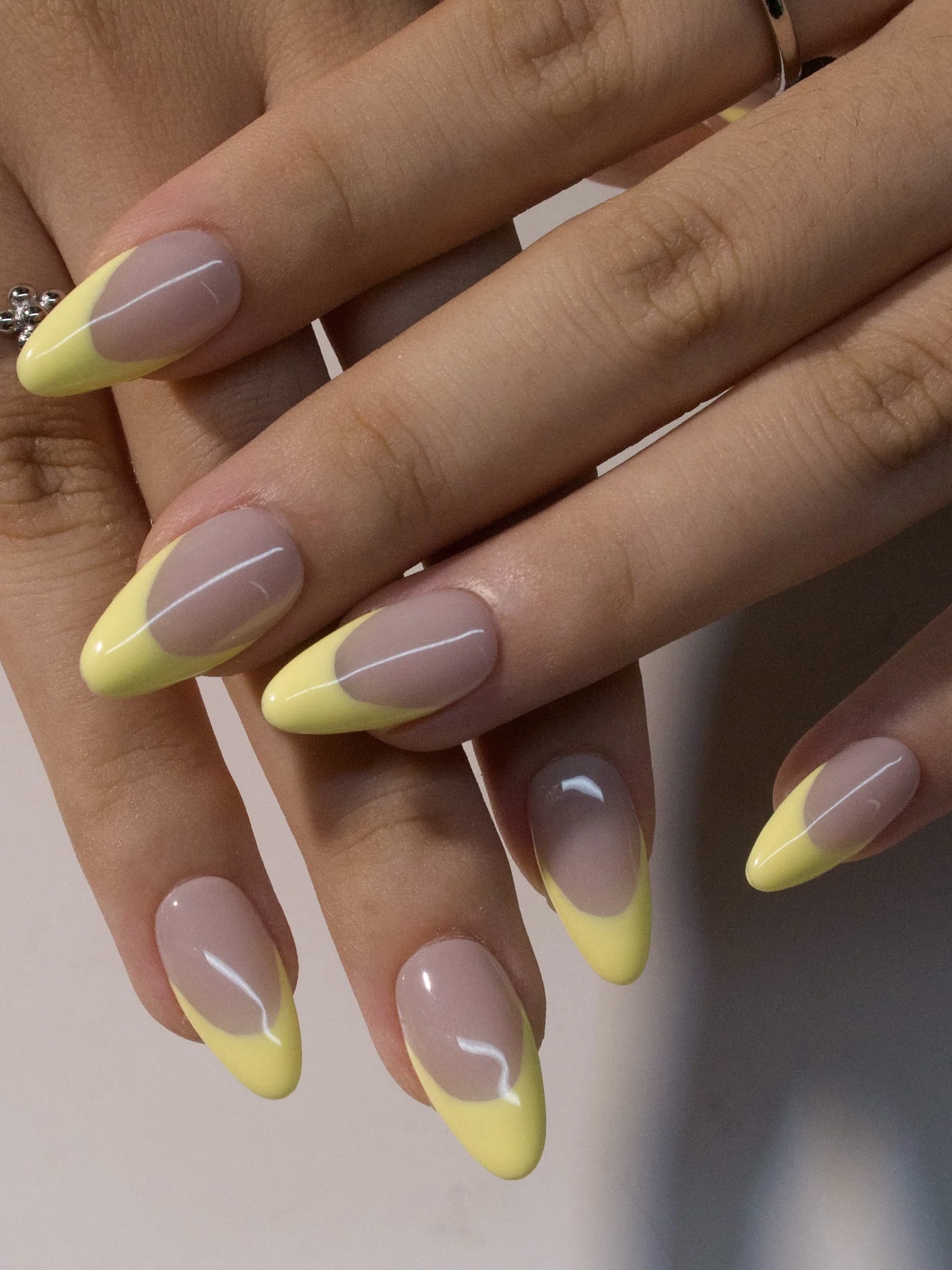 Buff Cream · Finger Nail - Image 3