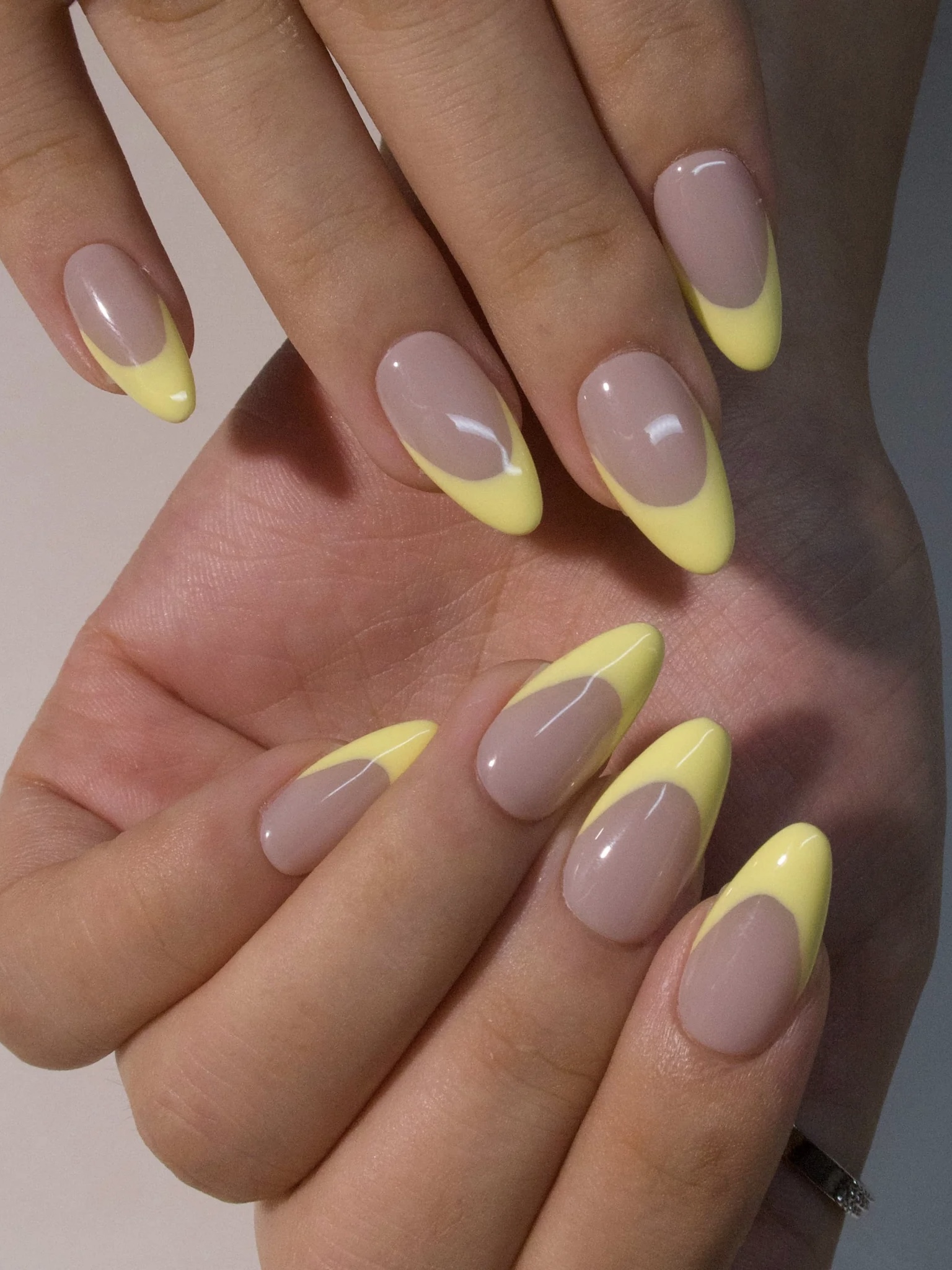 Buff Cream · Finger Nail - Image 2