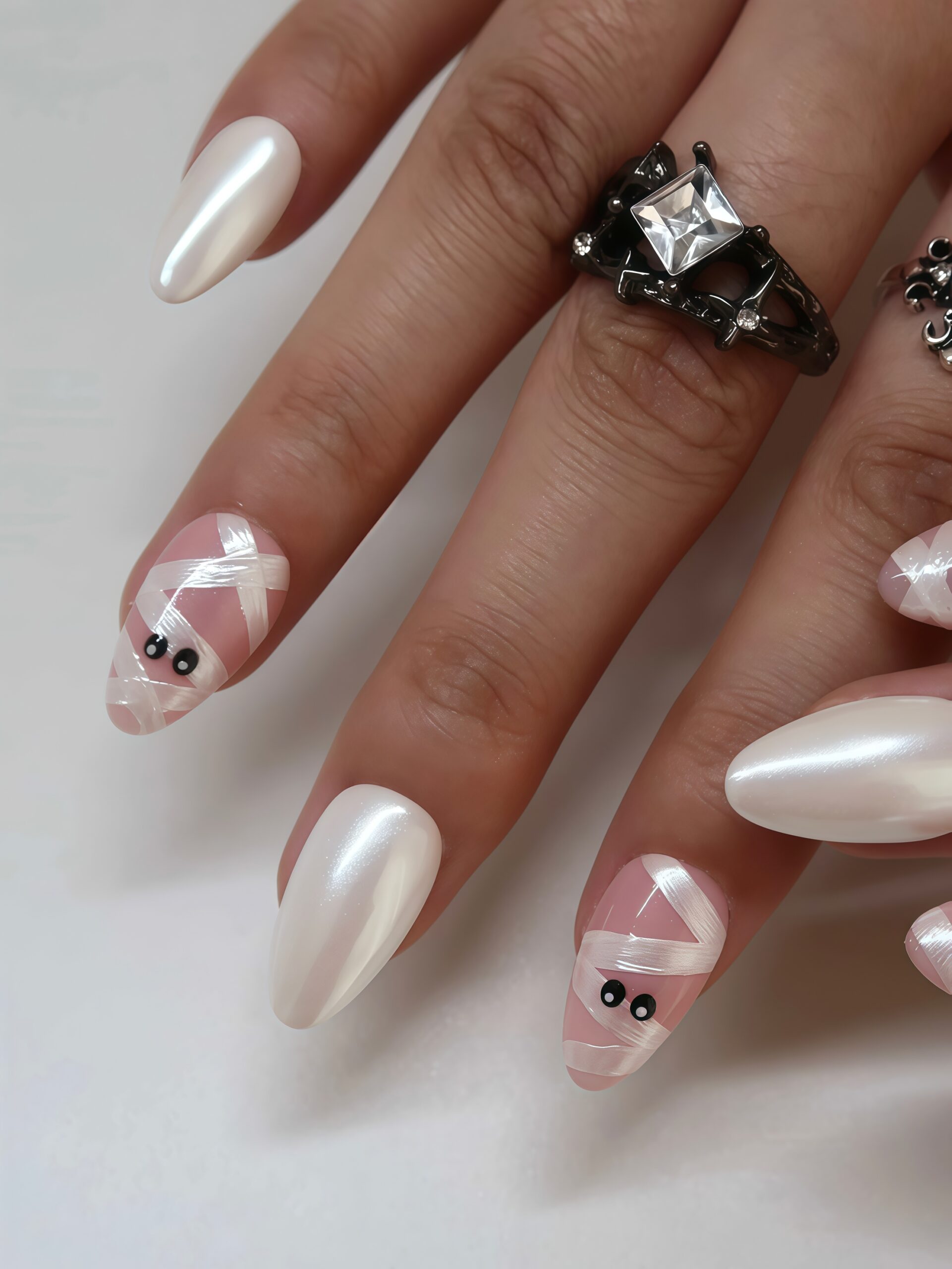 Mummy · Finger Nail - Image 5