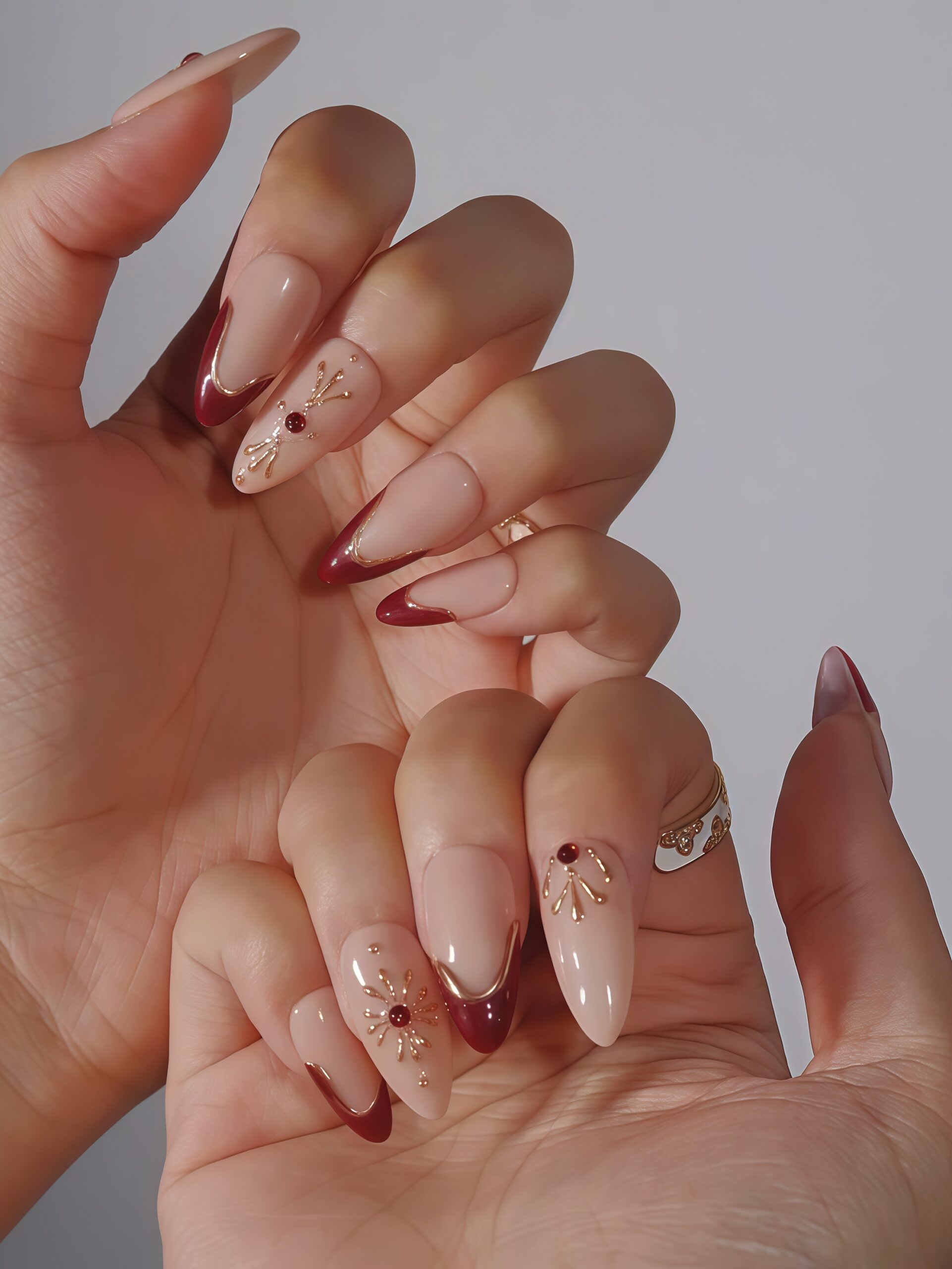 Sun Gilding · Finger Nail - Image 5