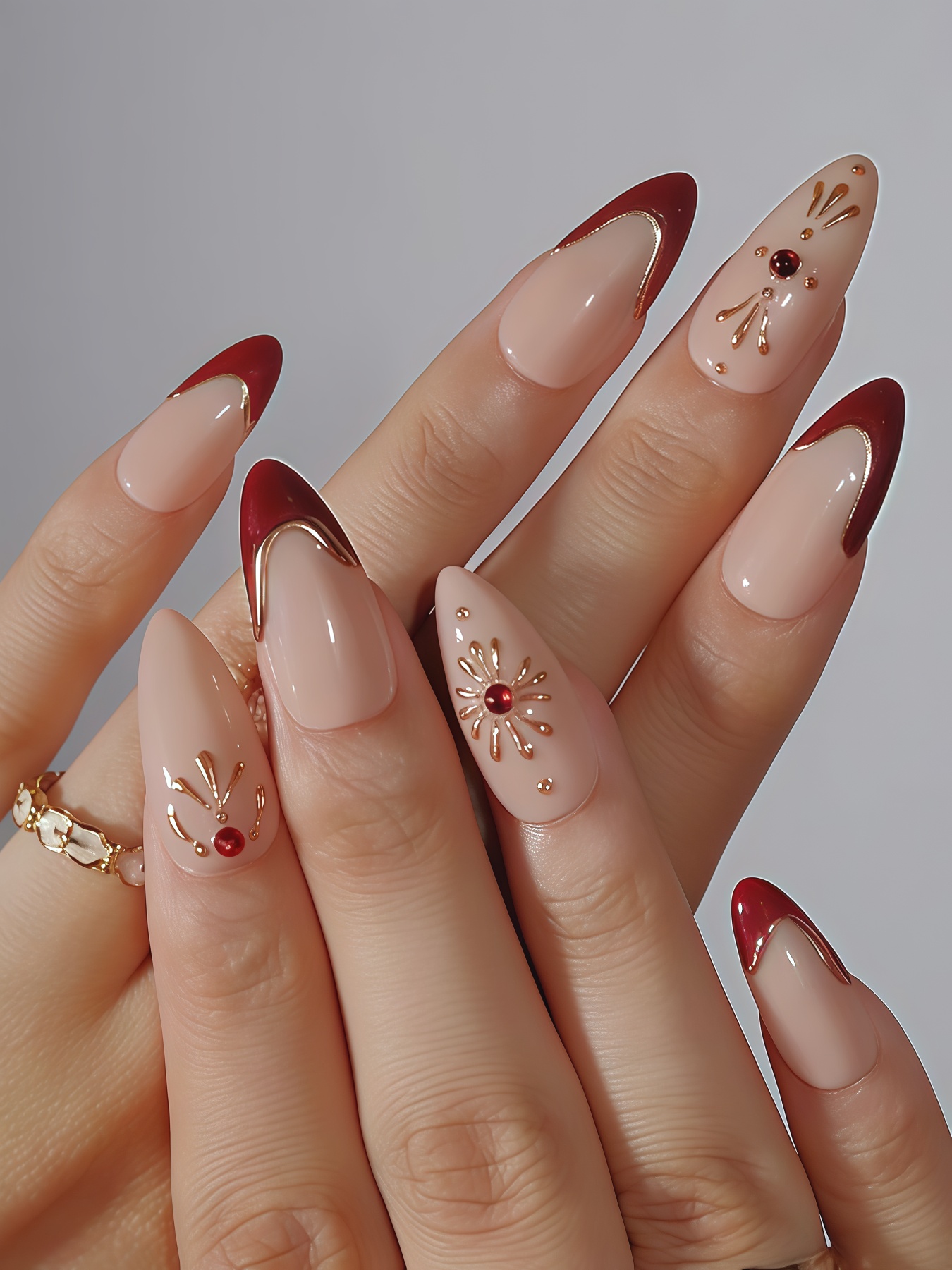 Sun Gilding · Finger Nail - Image 3