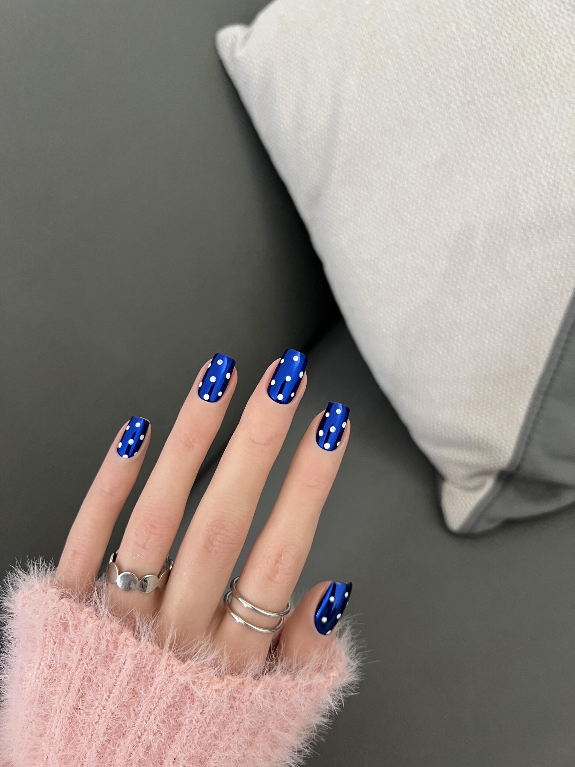 Liquid Klein · Finger Nail - Image 2